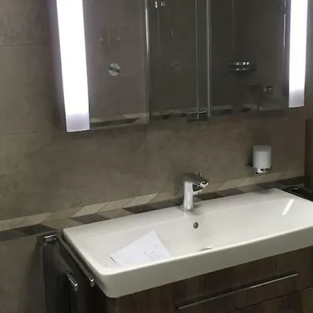 Apartment Bel 2 Ch A 300m De La